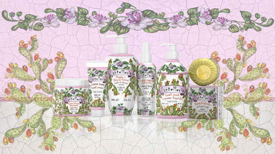 Le Maioliche di Rudy, collezione Pantelleria. Rappresentati da sinistra a destra: Crema corpo 500ml, Crema amni 100ml, Bagno e Docciaschiuma 700ml, Acqua corpo profumata 150ml, Sapone liquido mani 500ml, Saponetta solida 100g.
