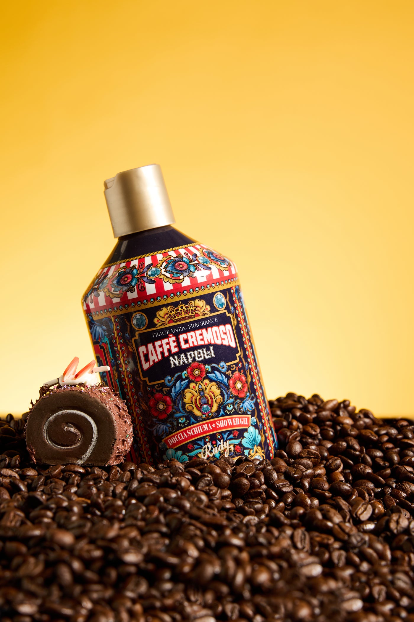 <b>Caja de Regalo con Gel de ducha 500 mL + Crema Corporal Hidratante 200 mL</b></br>Edición Gourmand</br><i>Cafè cremoso</i>