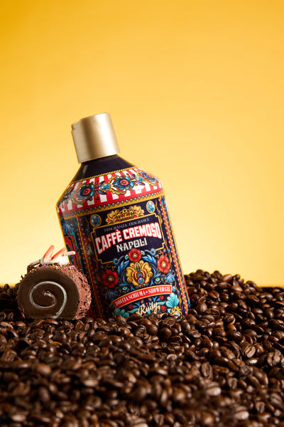 <b>Caja de Regalo con Gel de ducha 500 mL + Crema Corporal Hidratante 200 mL</b></br>Edición Gourmand</br><i>Cafè cremoso</i>